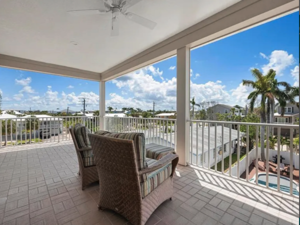 Holmes Beach Retreat with Private Pool on Anna Maria Island